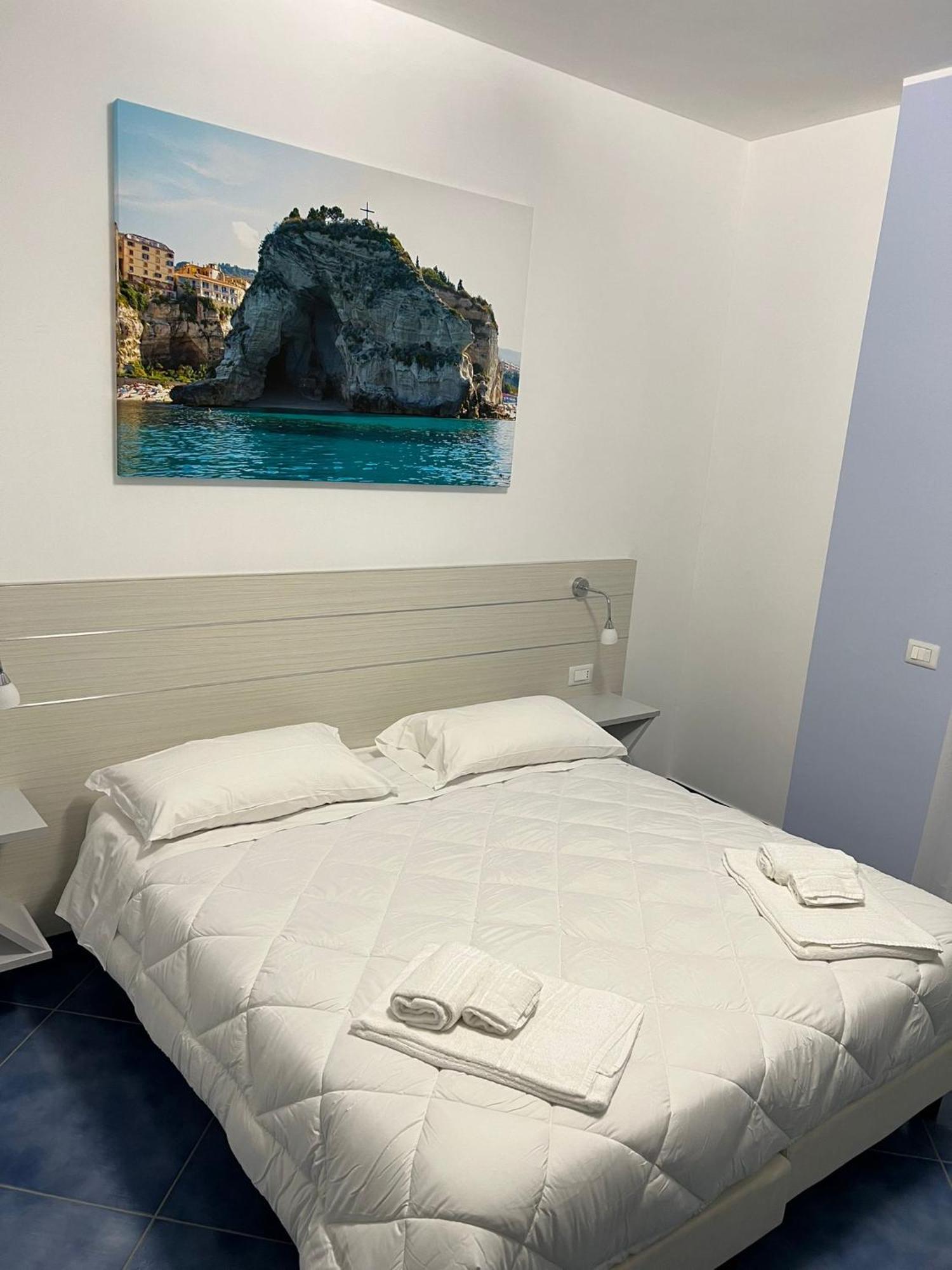 Hotel La Giara Zambrone Eksteriør billede